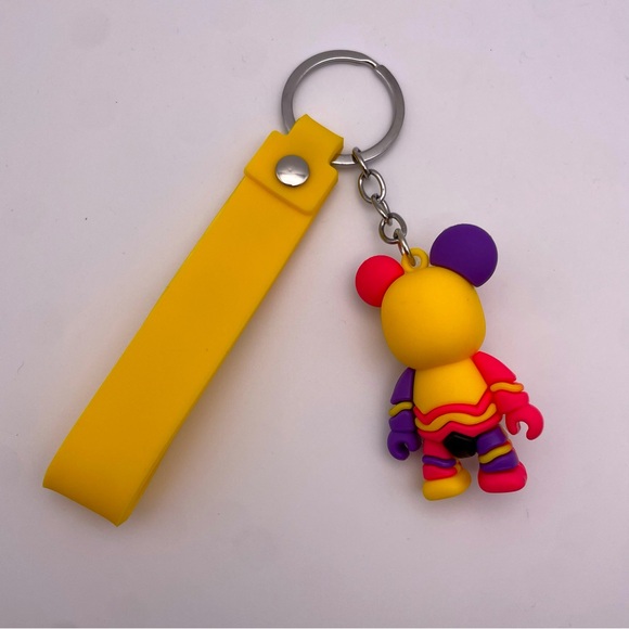 YELLOW ASTRONAUT MOUSE | Bag Charm | Keychain (Brand New!) ✨ - Picture 4 of 5